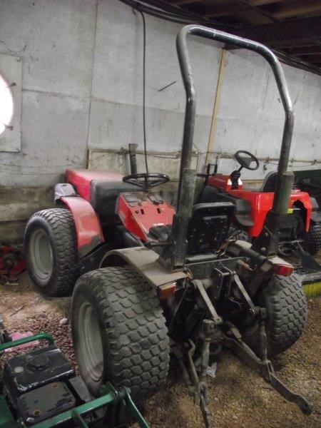 Occasion Espace Vert Tracteur CARRARO VIEVOLA 3800 Occasion Espace Vert Tracteur CARRARO VIEVOLA 3800