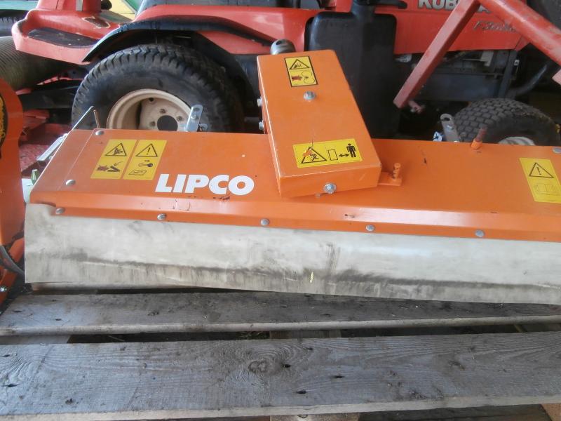 Occasion Espace Vert Outil Balayeuse LIPCO KM24 Occasion Espace Vert Outil Balayeuse LIPCO KM24